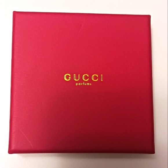 Gucci Parfums Signature Compact Mirror & Red Gucci Box! NIB!✨️❤️✨️ - Picture 6 of 7